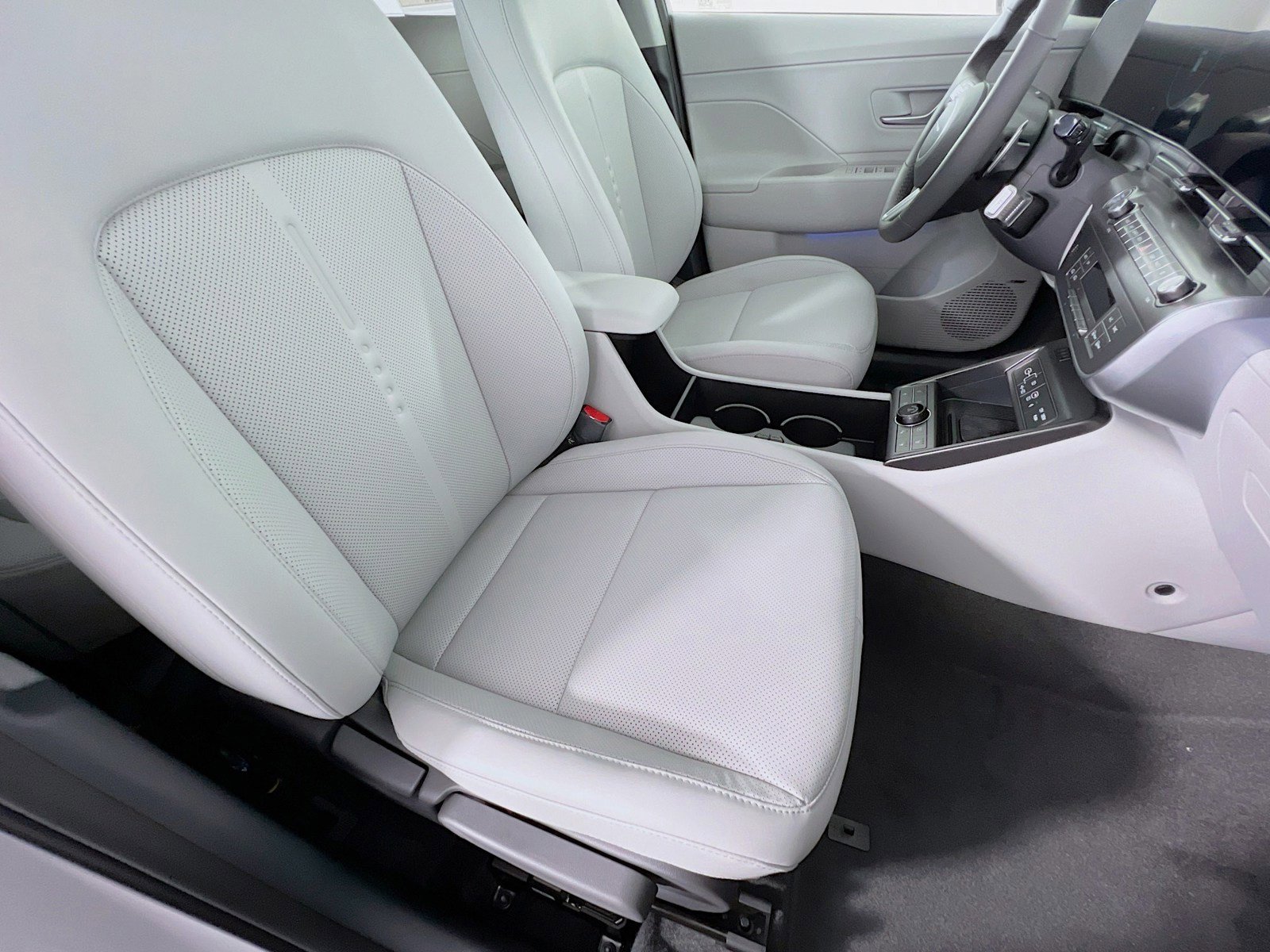 New 2026 Hyundai Kona Limited AWD/4WD image 24