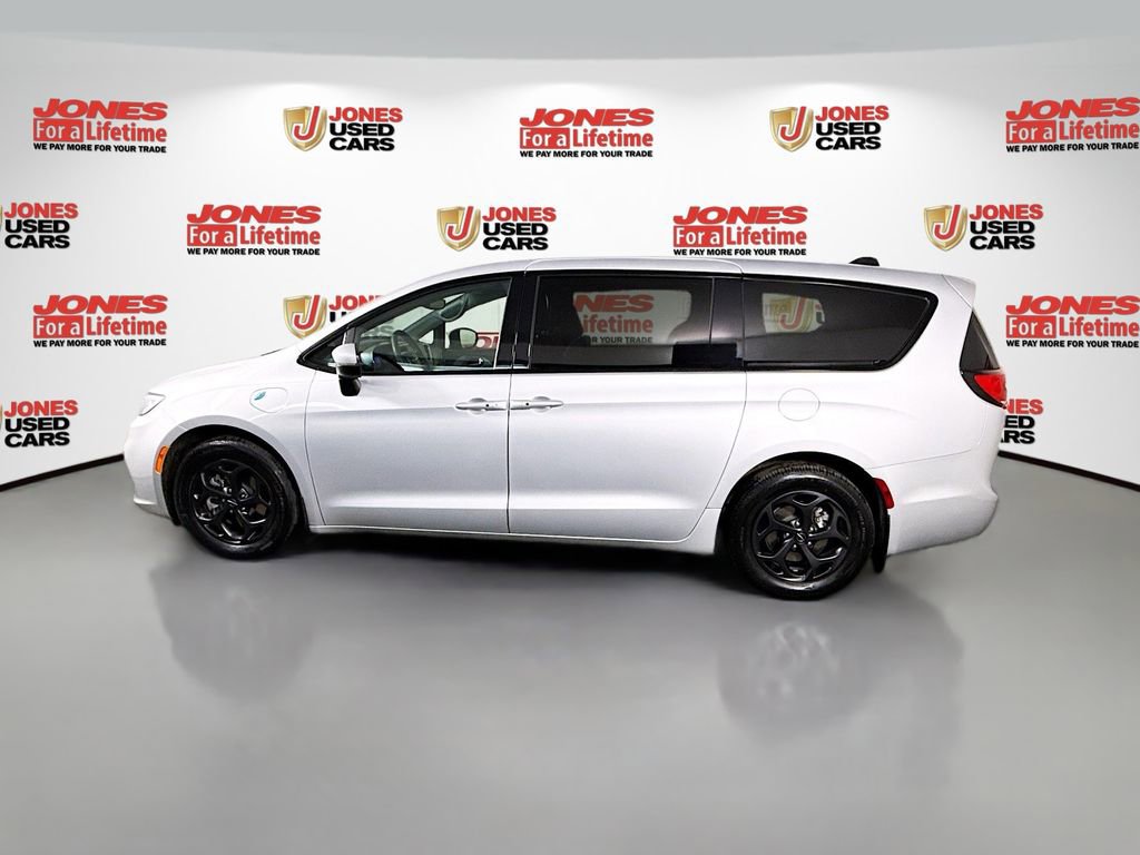 Used 2023 Chrysler Pacifica Touring-L w/ S Appearance Package image 14