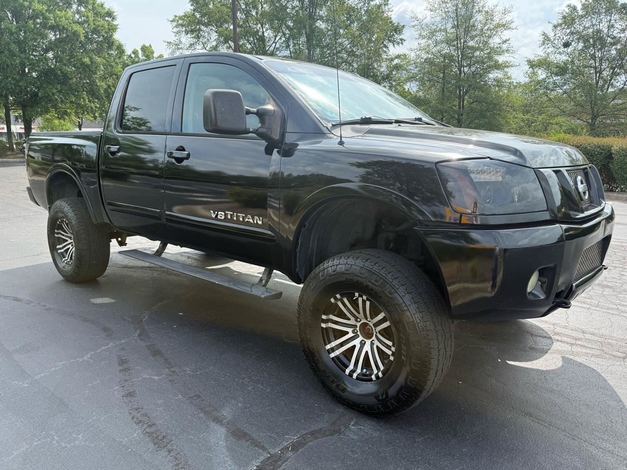 Used 2011 Nissan Titan PRO-4X w/ Pro-4x Technology Pkg AWD/4WD image 5