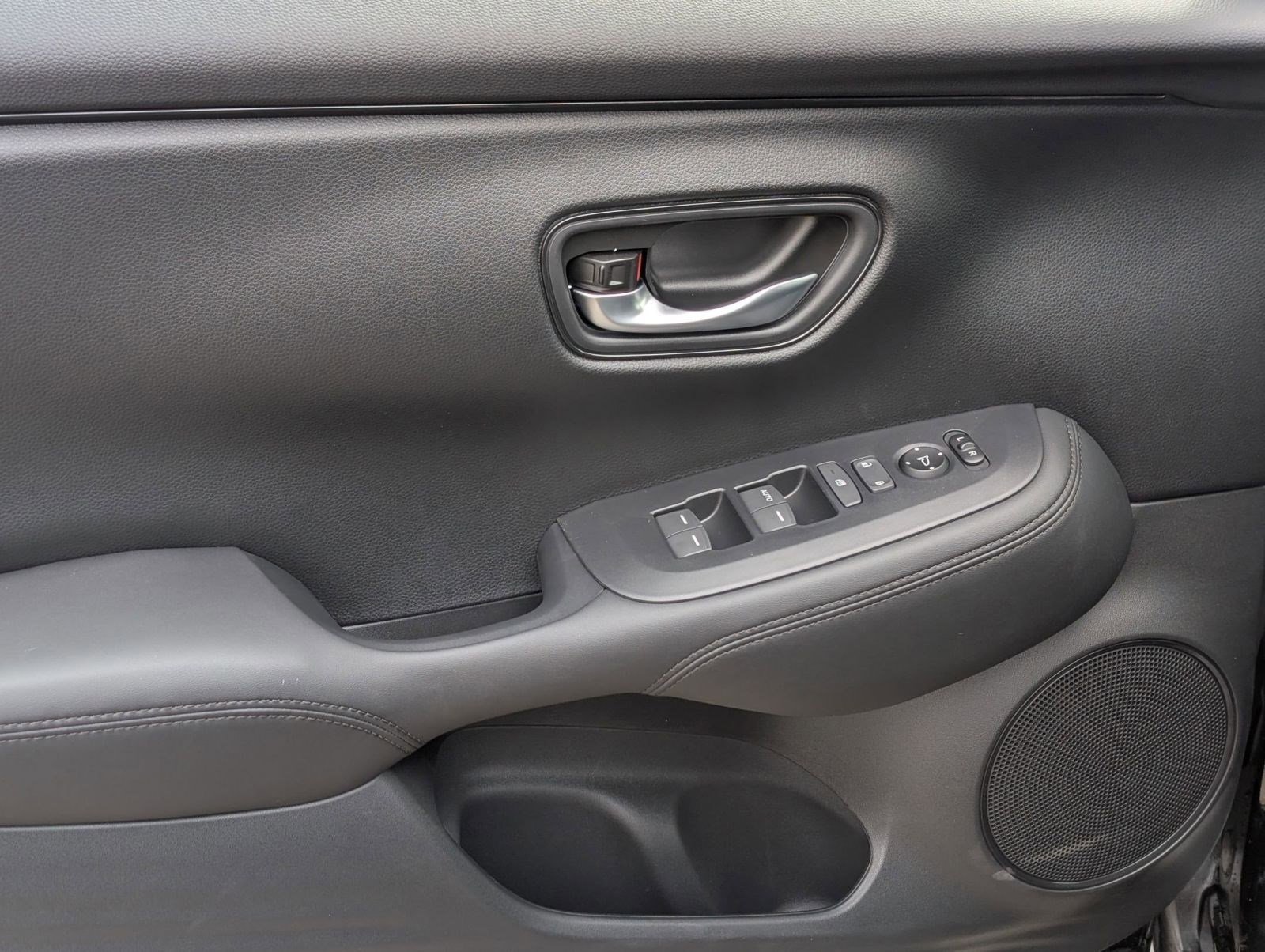 New 2026 Honda HR-V LX image 11