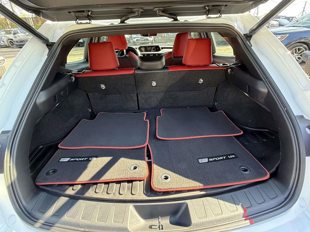 Used 2021 Lexus UX 250h F Sport w/ F Sport Premium Package image 11