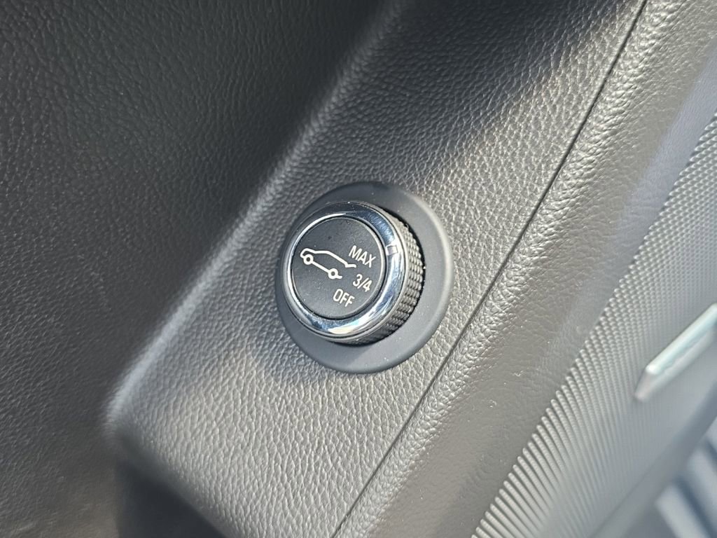 Used 2021 Chevrolet Traverse RS AWD/4WD image 23