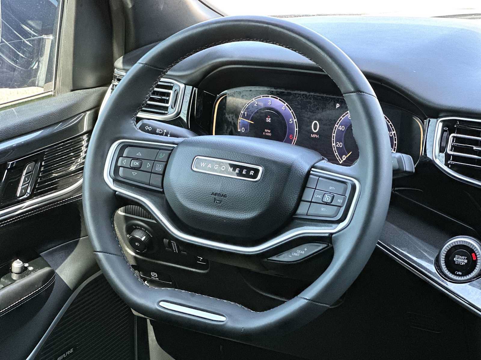 Used 2023 Jeep Wagoneer 4WD image 27