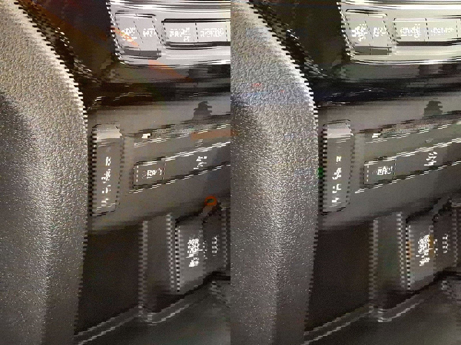 Used 2018 Honda Pilot Touring image 19