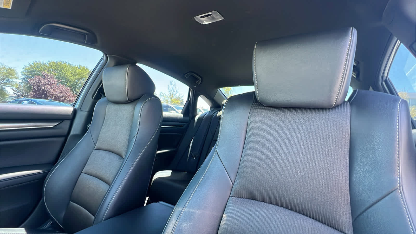 Used 2020 Honda Accord Sport image 11