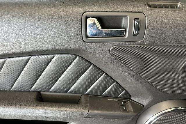 Used 2010 Ford Mustang GT Premium RWD image 12