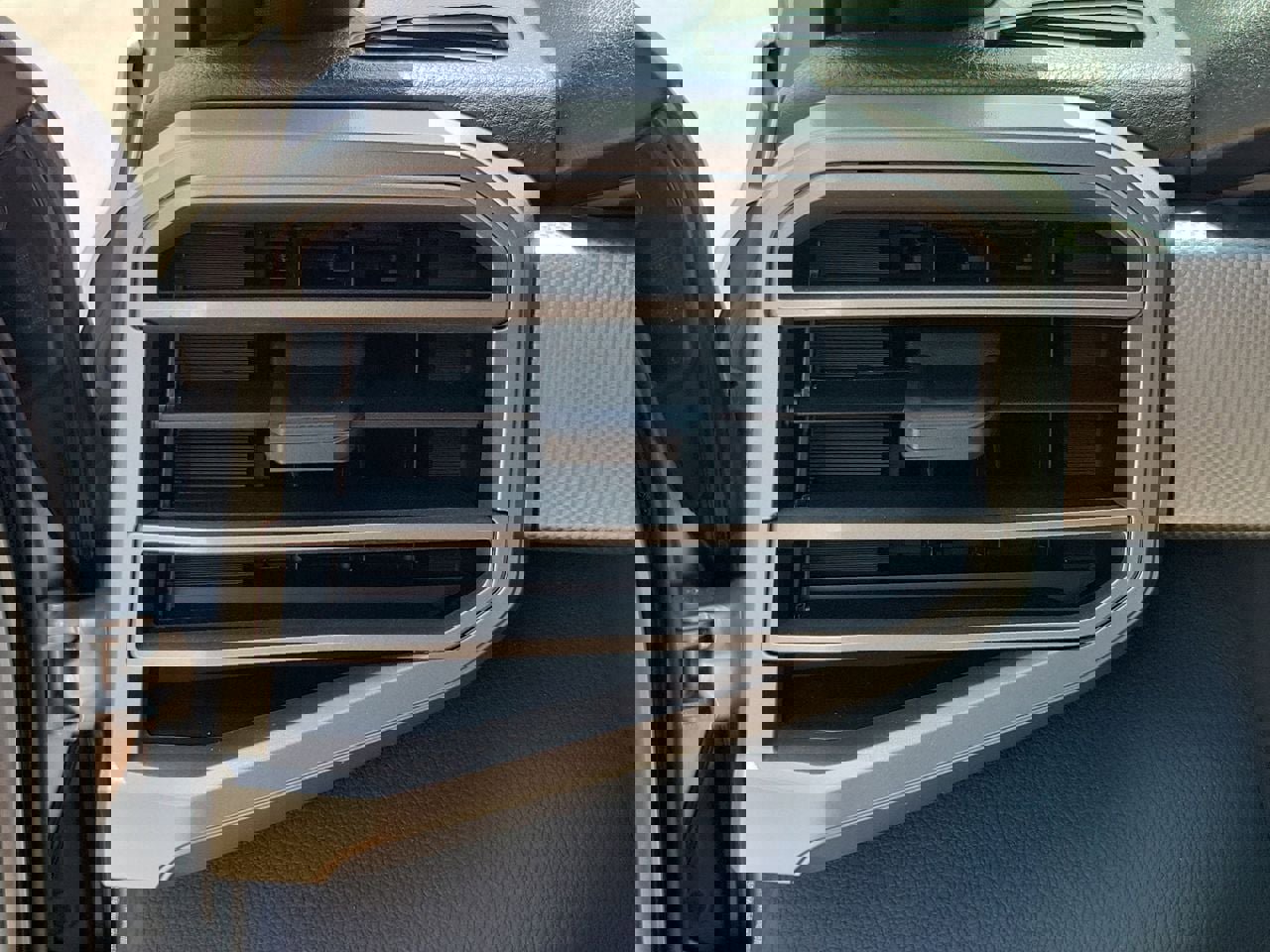 New 2026 Toyota Tundra Limited AWD/4WD image 30