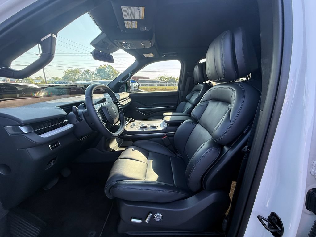 Used 2026 Lincoln Navigator L Reserve w/ Jet Appearance Package AWD/4WD image 12