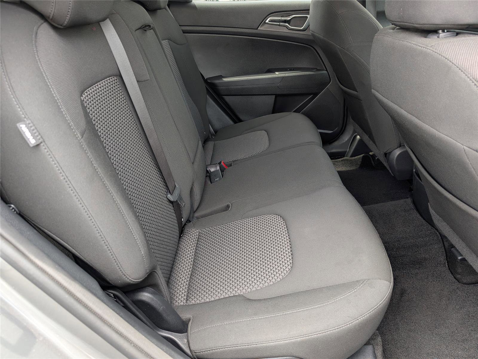 Used 2025 Kia Sportage LX FWD image 36