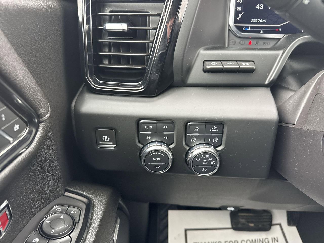 Certified 2024 GMC Sierra 1500 AT4 w/ Technology Package AWD/4WD image 18