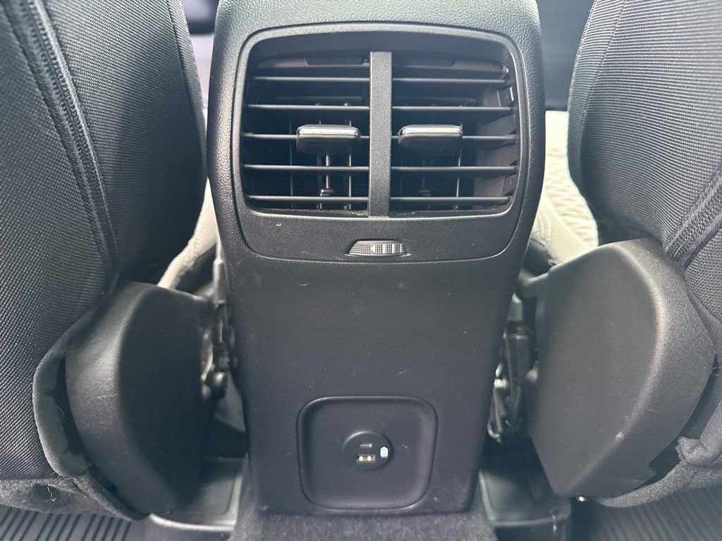 Certified 2022 Ford Escape SE w/ SE Sport Appearance Package image 12