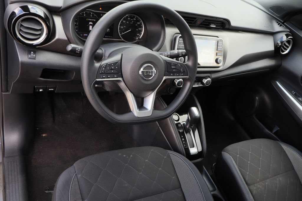 Used 2018 Nissan Kicks SV FWD image 11