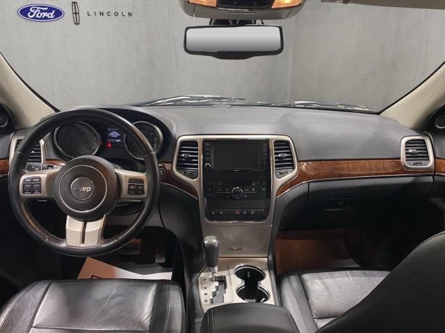 Used 2013 Jeep Grand Cherokee Limited w/ Trailer Tow Group IV AWD/4WD image 2