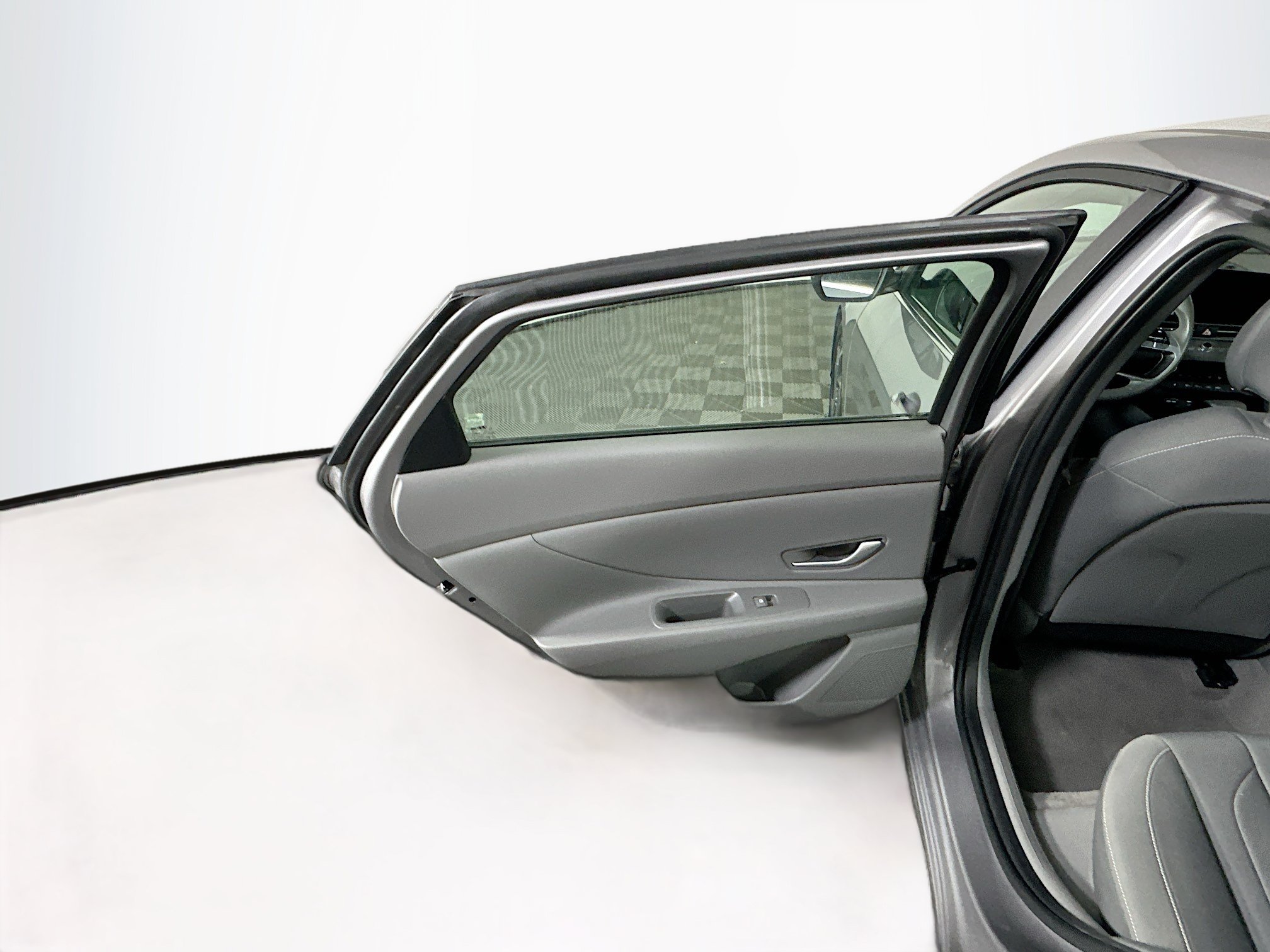 Used 2025 Hyundai Elantra SEL FWD image 27