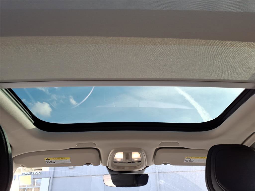 Certified 2025 Volvo XC60 B5 Plus image 10