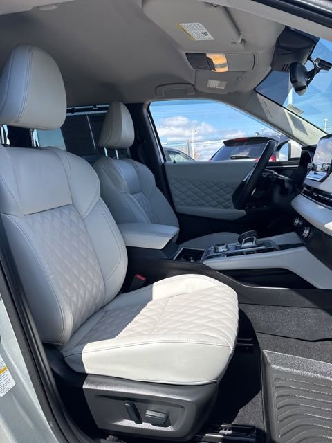Used 2024 Mitsubishi Outlander SEL image 15
