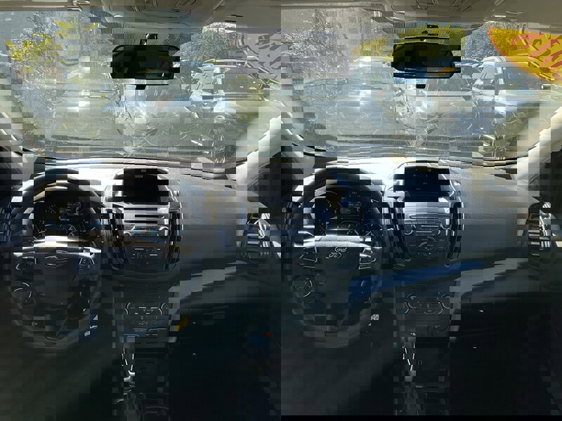 Used 2018 Ford Escape SE image 19