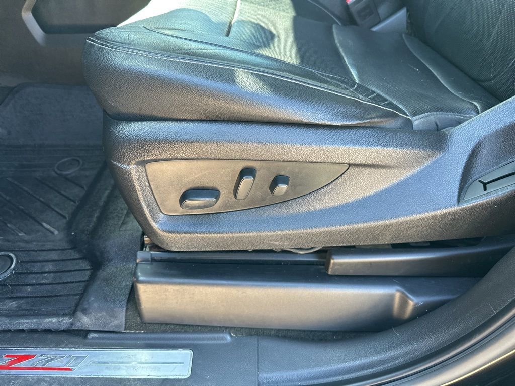 Used 2017 Chevrolet Silverado 1500 LTZ Z71 w/ Redline Edition AWD/4WD image 12