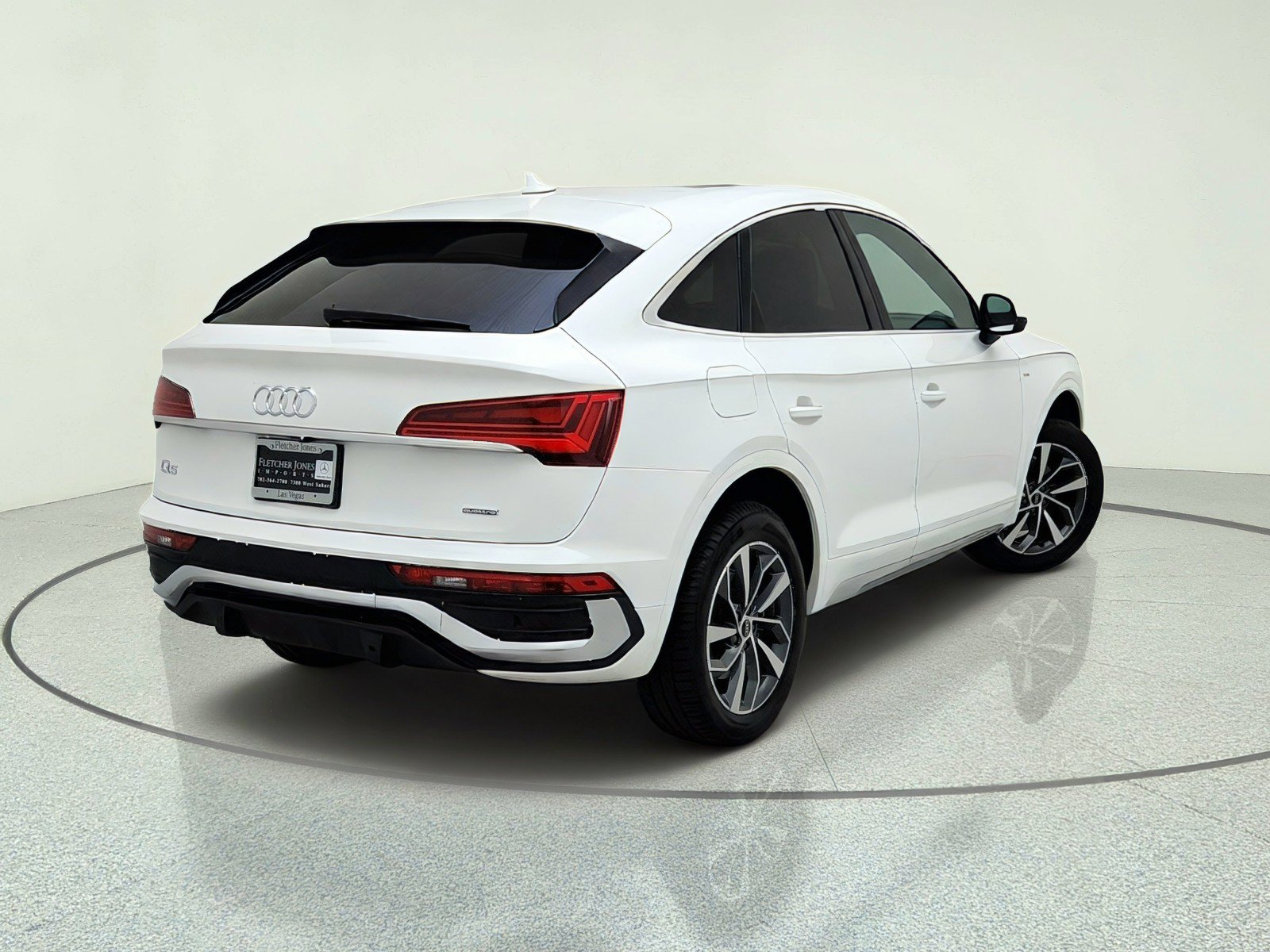 Used 2023 Audi Q5 2.0T Premium w/ Convenience Package AWD/4WD image 9