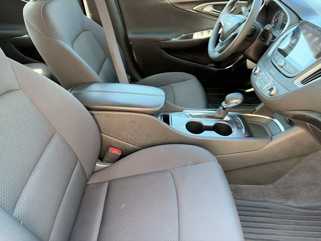 Used 2025 Chevrolet Malibu LT FWD image 11