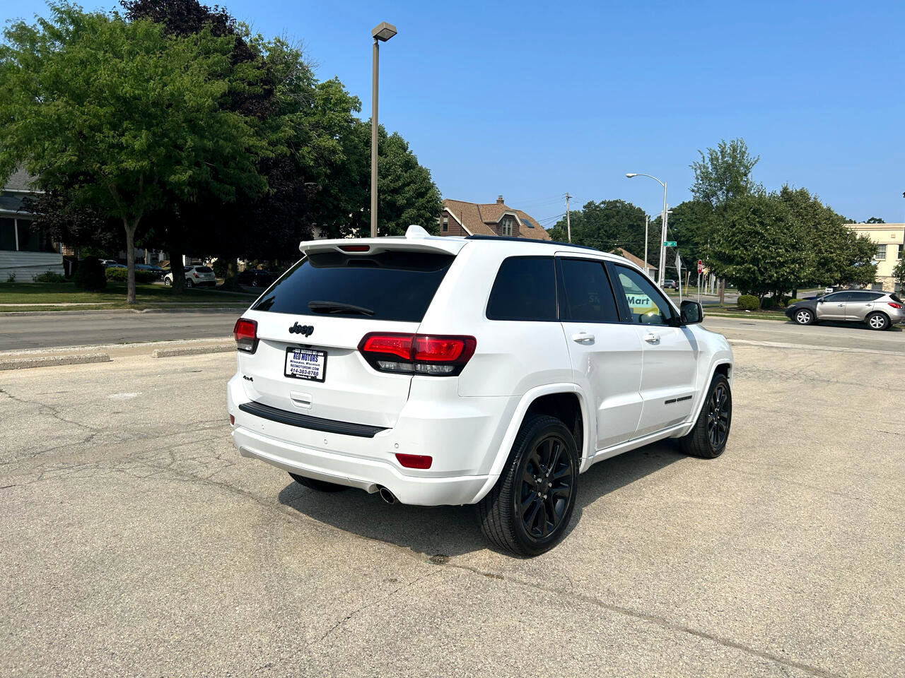 Used 2020 Jeep Grand Cherokee Altitude image 5