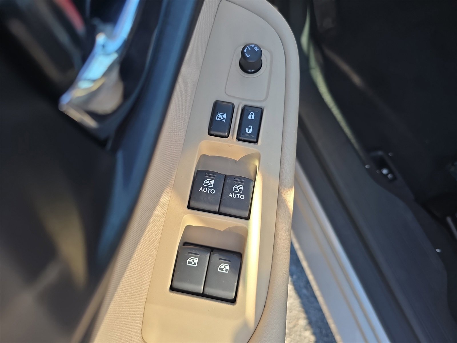 Used 2016 Subaru Legacy 2.5i Premium w/ Moonroof Package image 13