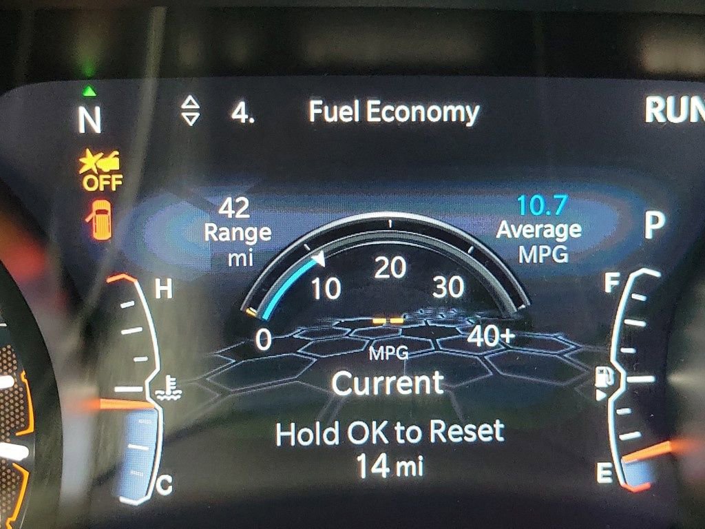 New 2025 Jeep Compass Latitude w/ Sun & Sound Group image 14