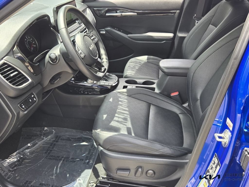 Certified 2023 Kia Seltos SX w/ SX Sunroof Package AWD/4WD image 10