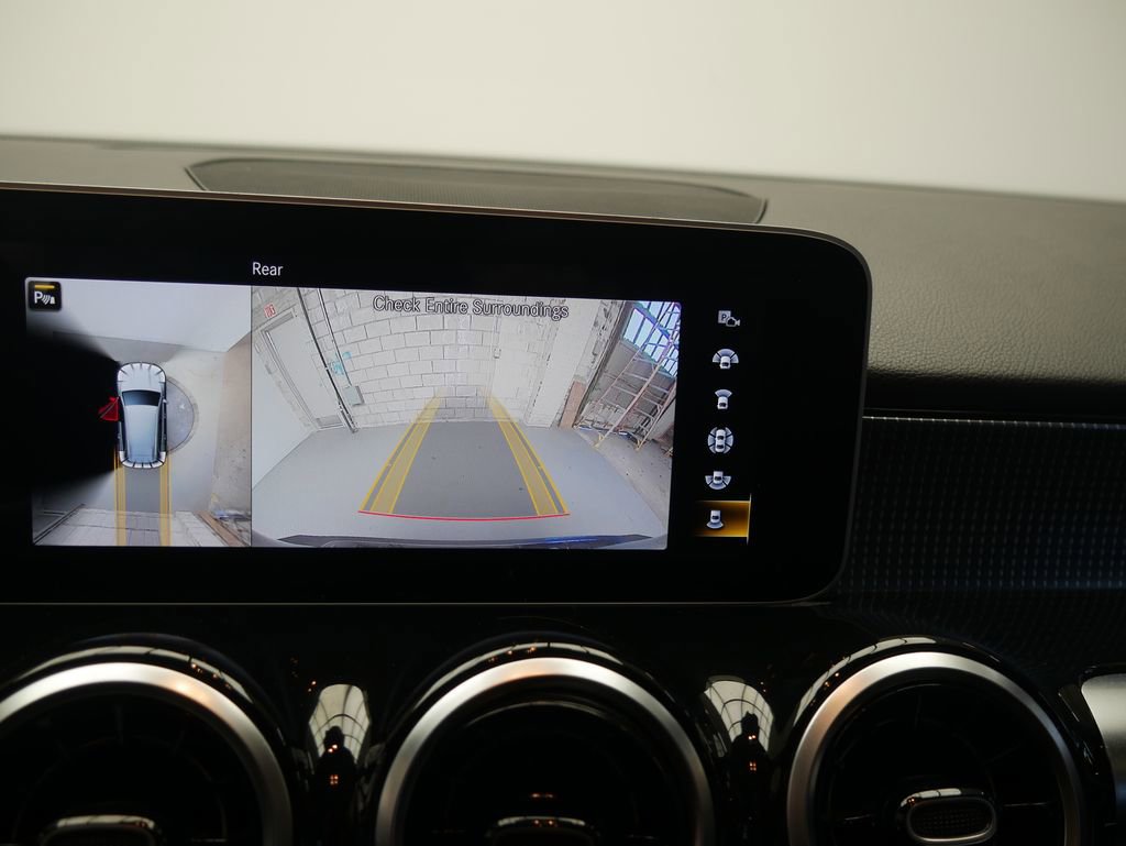 Used 2020 Mercedes-Benz GLB 250 4MATIC image 40