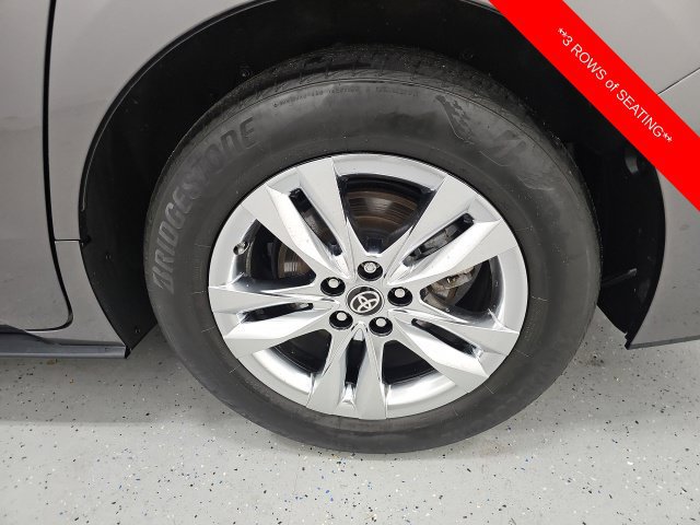 Certified 2023 Toyota Sienna Limited AWD/4WD image 11
