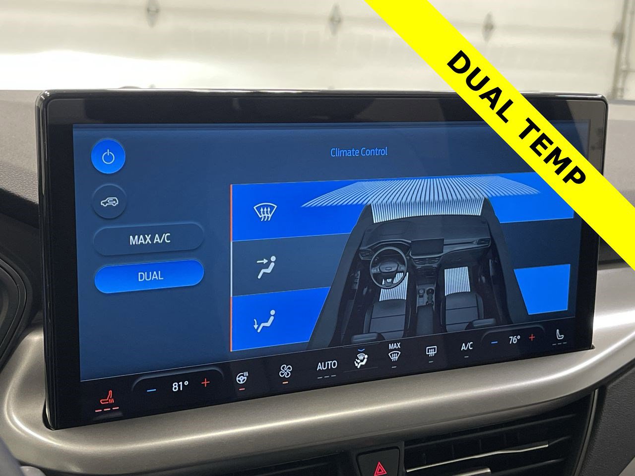 New 2025 Ford Escape SE w/ Class II Trailer Tow Package image 31