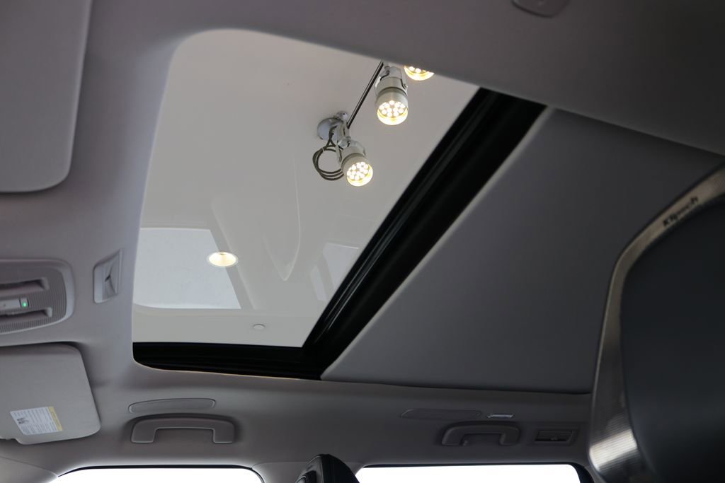 Certified 2025 INFINITI QX80 Sensory image 18