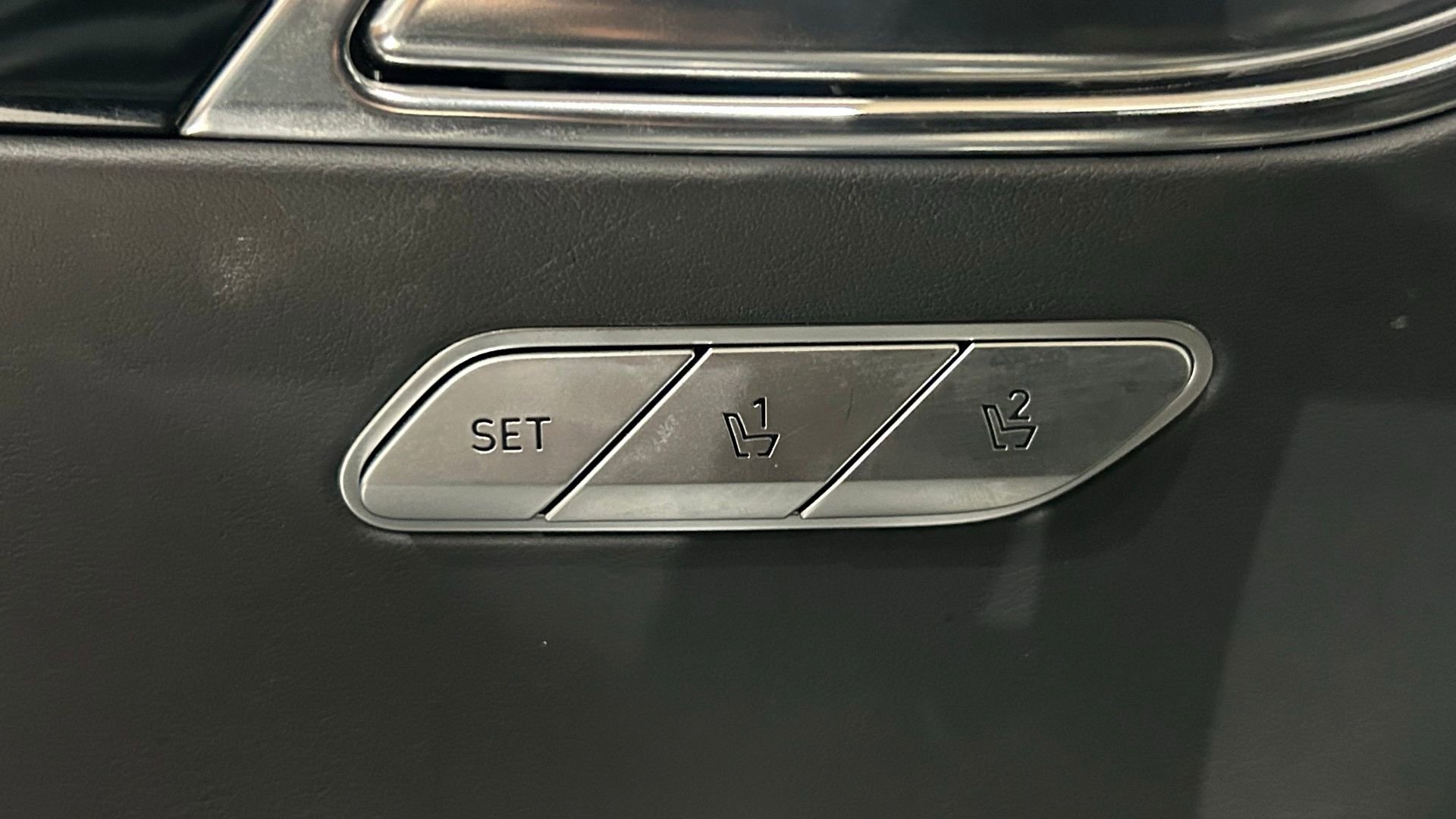 Used 2025 Genesis GV80 2.5T Standard image 38