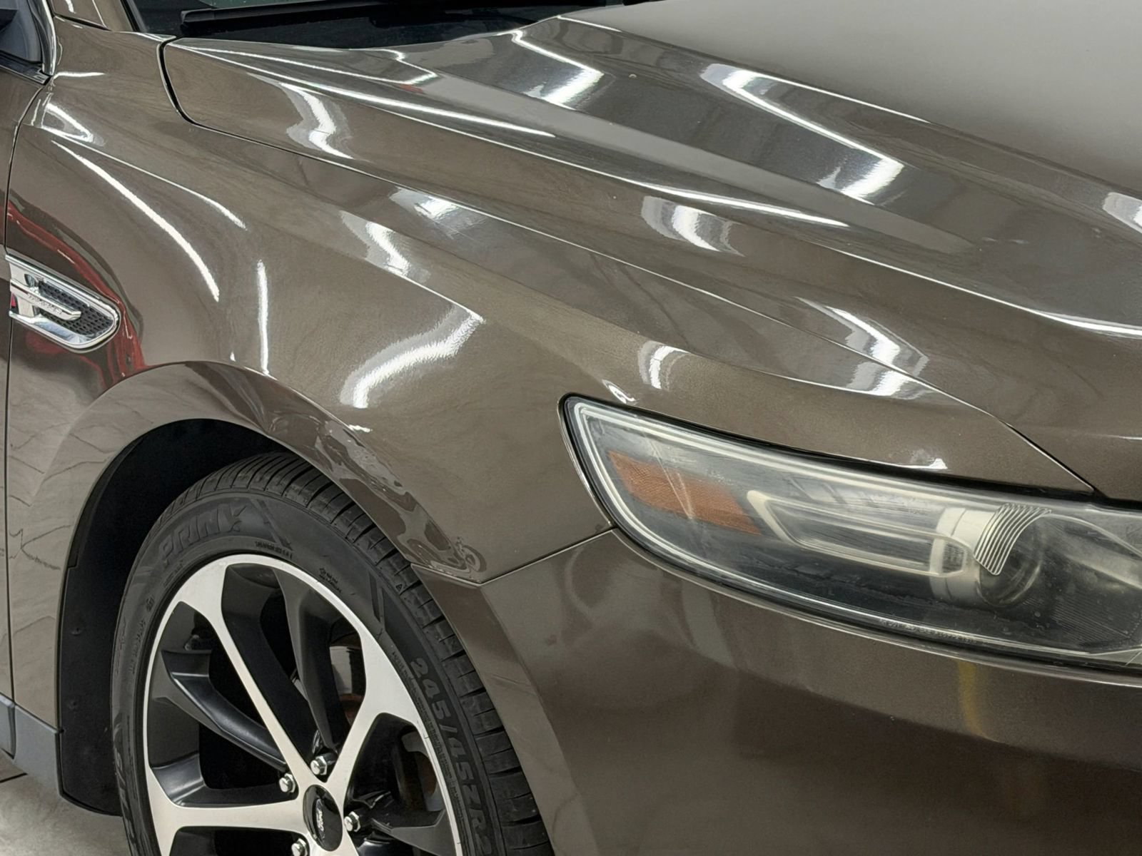 Used 2015 Ford Taurus Limited w/ Equipment Group 301A FWD image 6