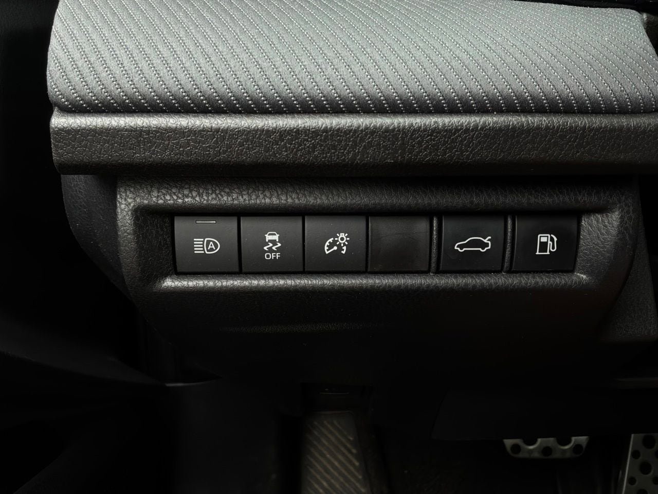 Used 2025 Toyota Camry SE FWD image 22
