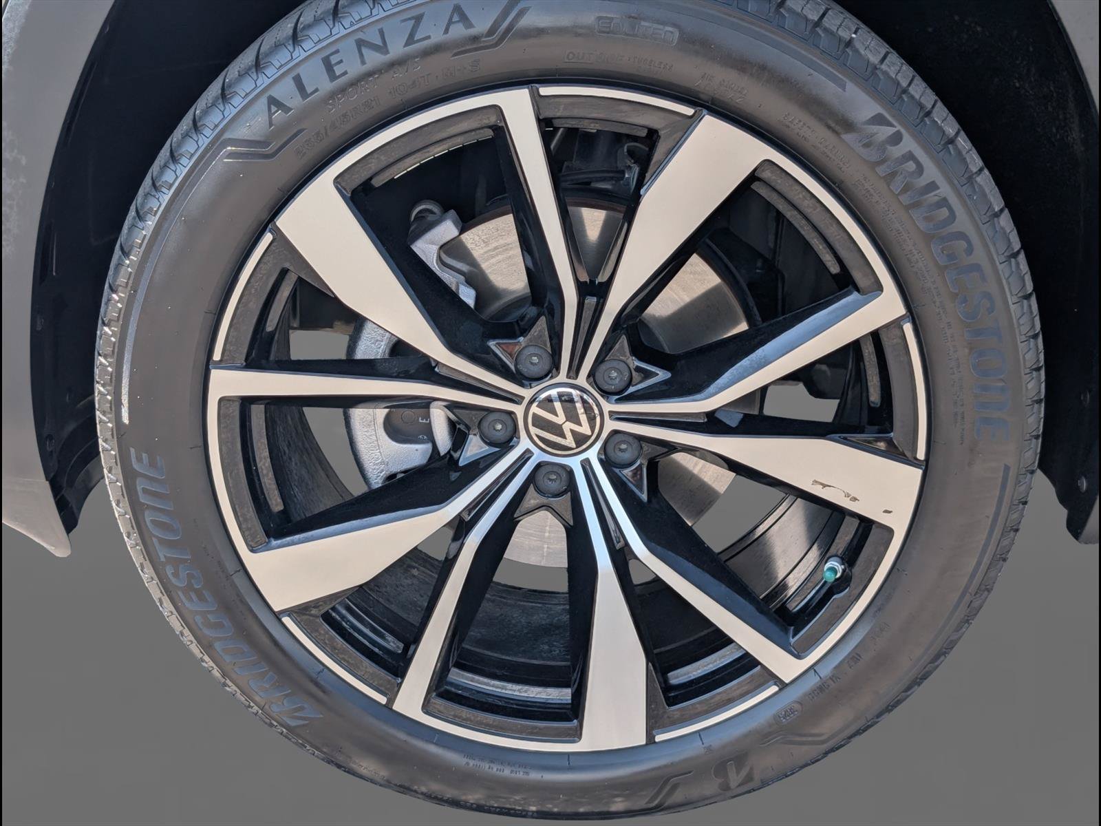 Used 2026 Volkswagen Atlas SEL Premium R-Line AWD/4WD image 25