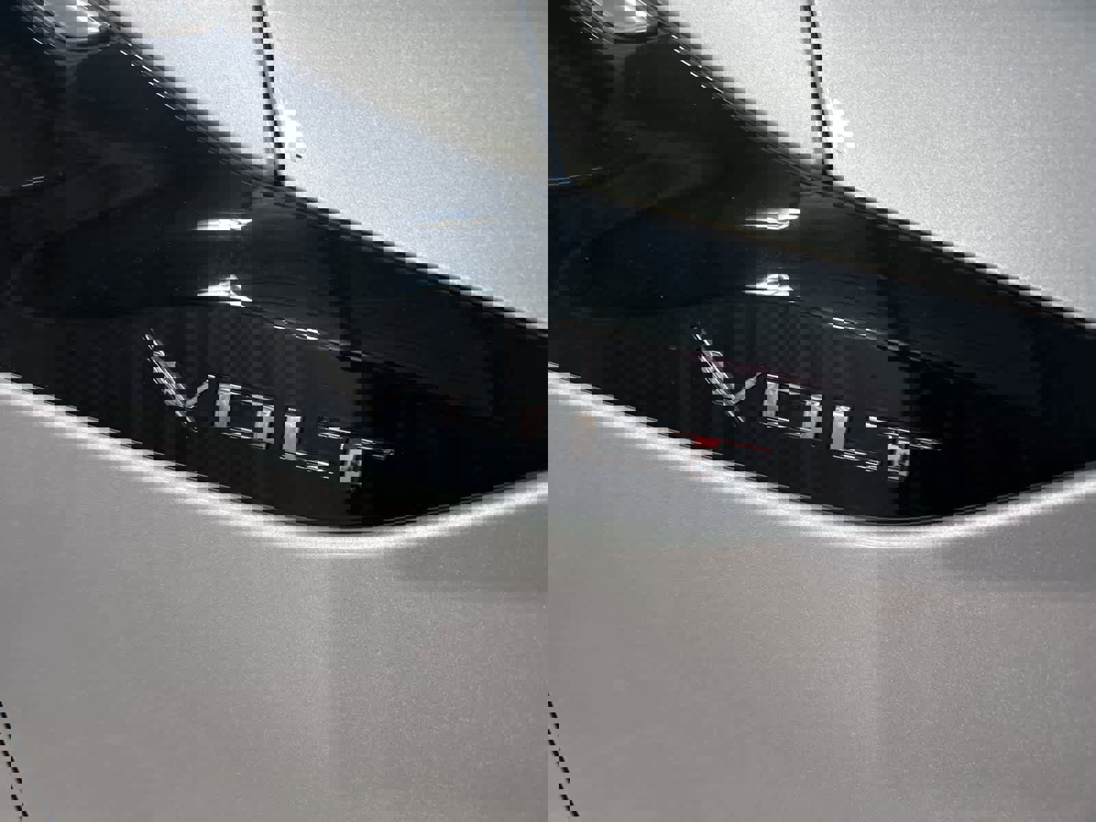 Used 2018 Chevrolet Volt LT w/ Comfort Package image 6