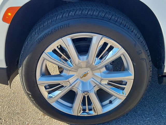 Certified 2024 Chevrolet Suburban High Country w/ Premium Package 2 image 7