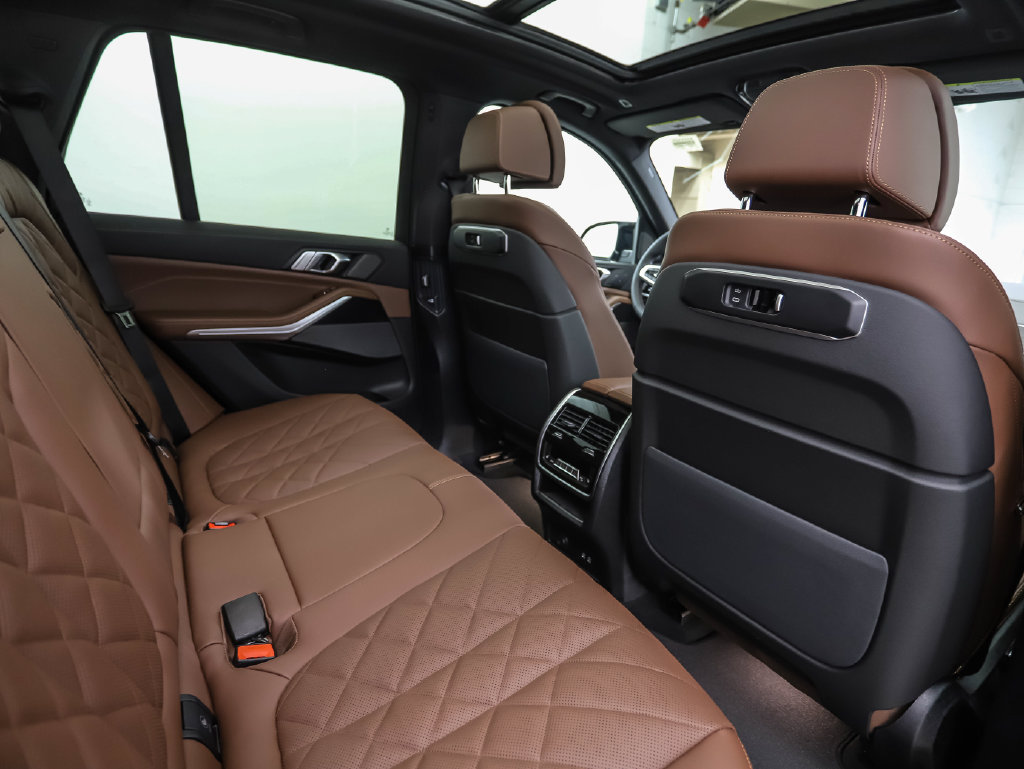 Used 2026 BMW X5 M60i w/ Climate Comfort Package AWD/4WD image 27