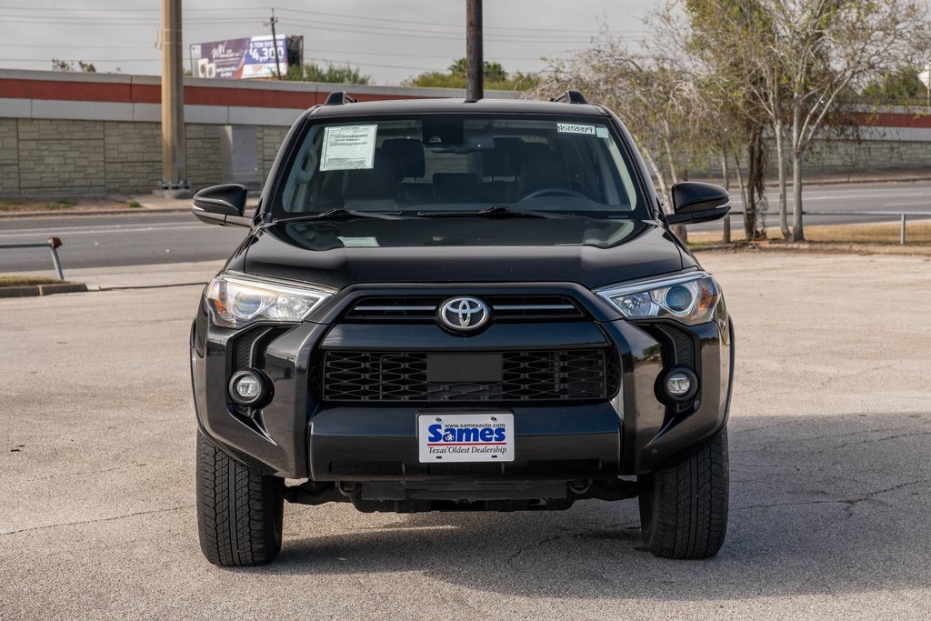 Used 2022 Toyota 4Runner SR5 Premium image 2