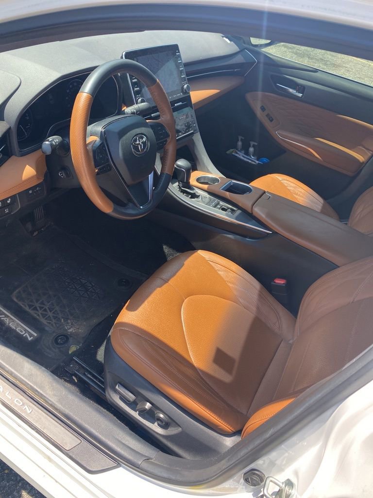 Used 2020 Toyota Avalon Limited w/ Advanced Safety Package FWD image 7