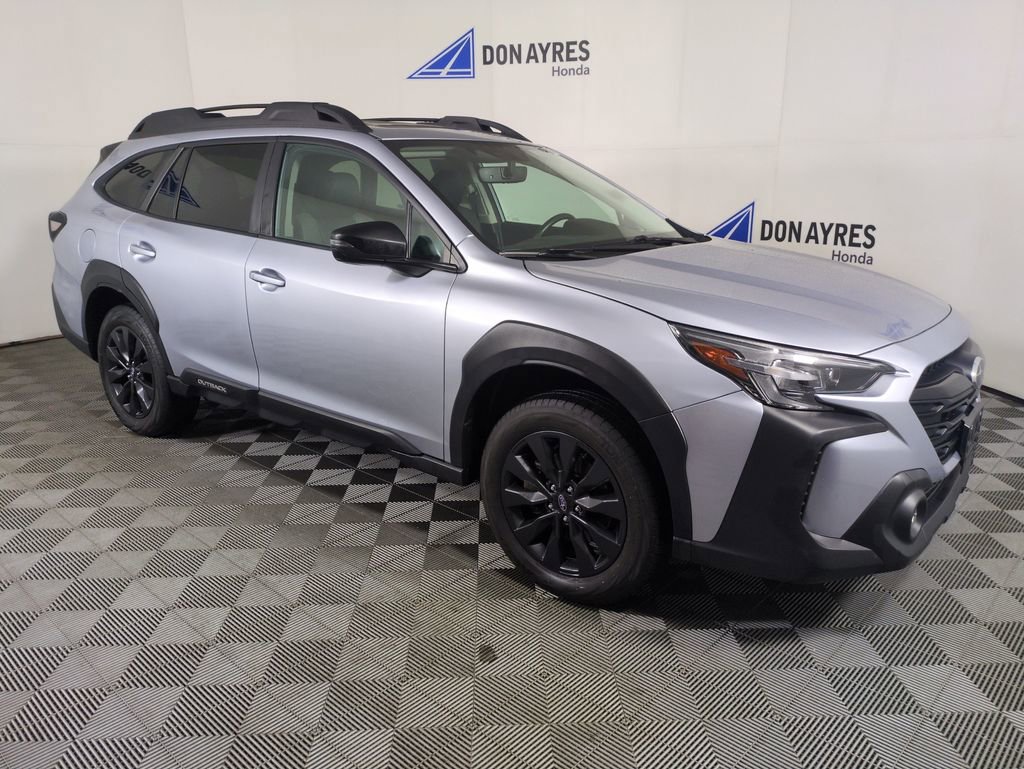 Used 2023 Subaru Outback Onyx Edition image 10