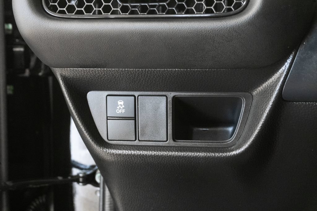 Used 2025 Honda HR-V LX image 16