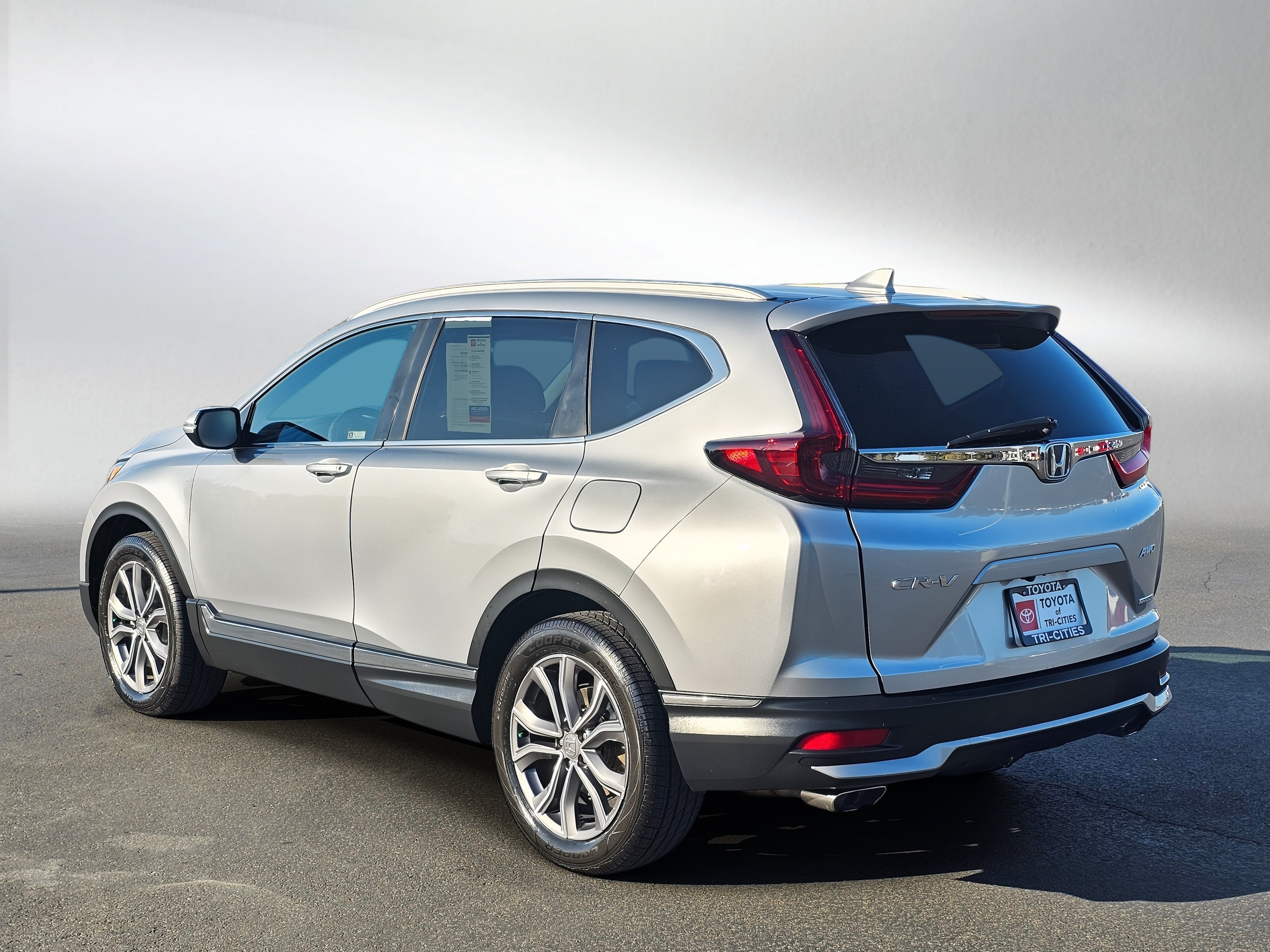 Used 2021 Honda CR-V Touring image 3
