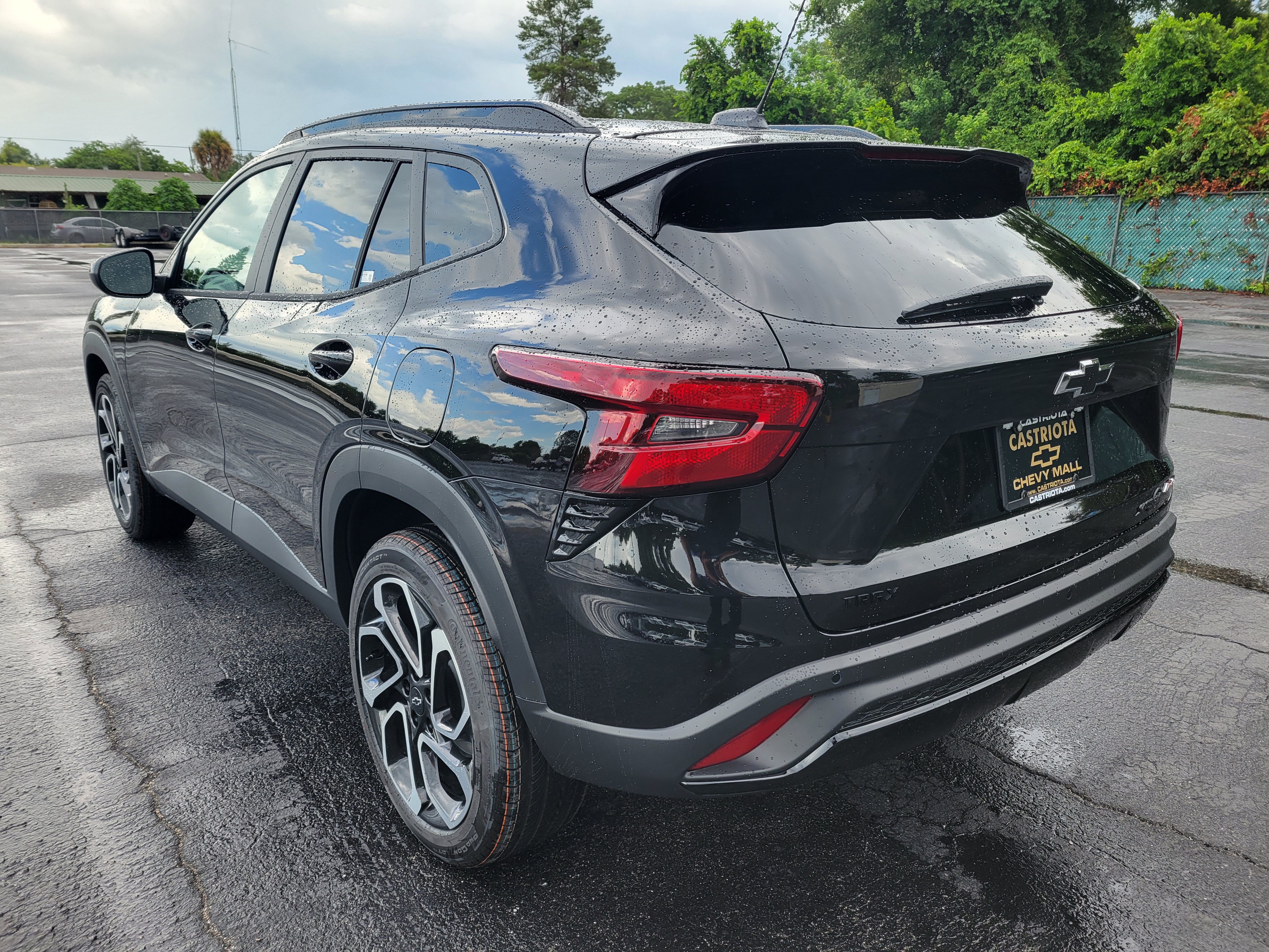 New 2026 Chevrolet Trax RS w/ Driver Confidence Package FWD image 8