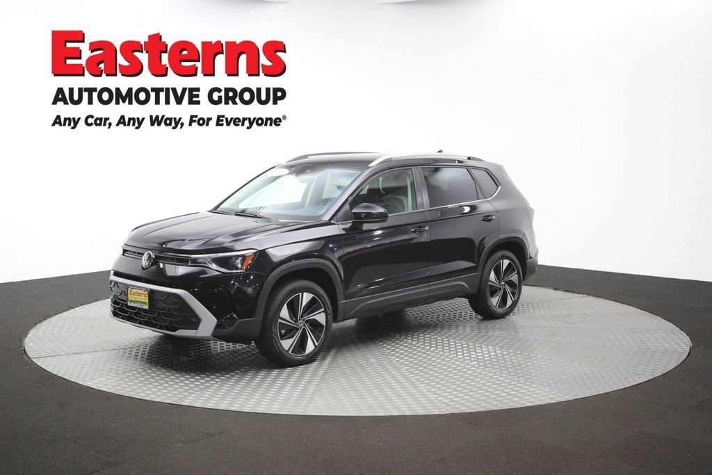 Used 2025 Volkswagen Taos SE AWD/4WD image 56