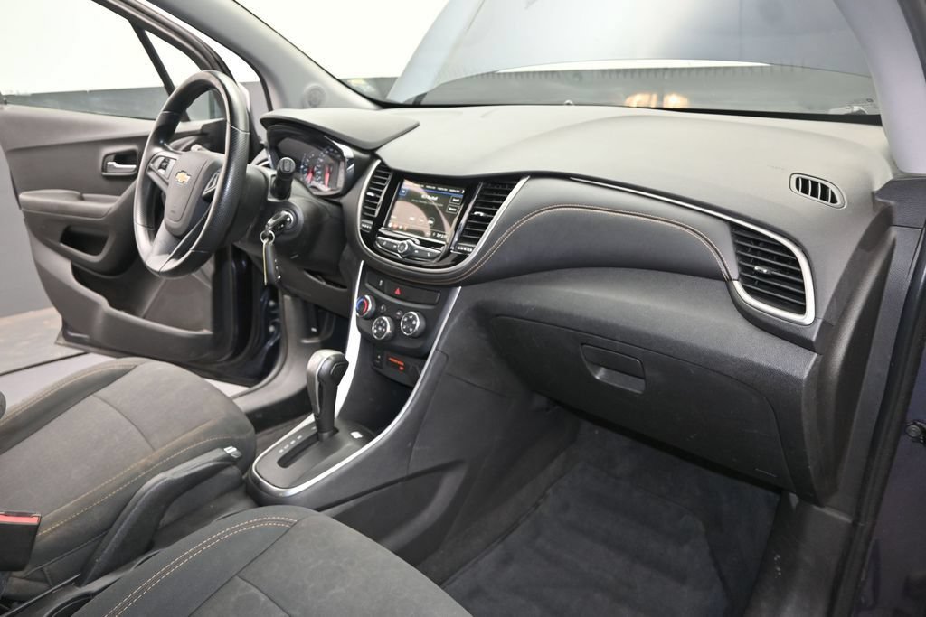 Used 2019 Chevrolet Trax LS w/ Tint and Cruise Package AWD/4WD image 26