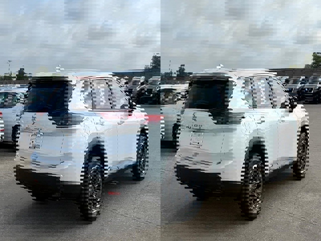 New 2026 Nissan Rogue SV image 7