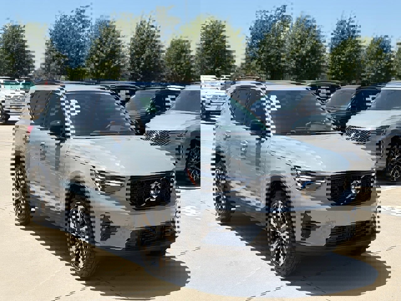 New 2026 Volvo XC40 B4 Plus w/ Protection Package Premier image 3