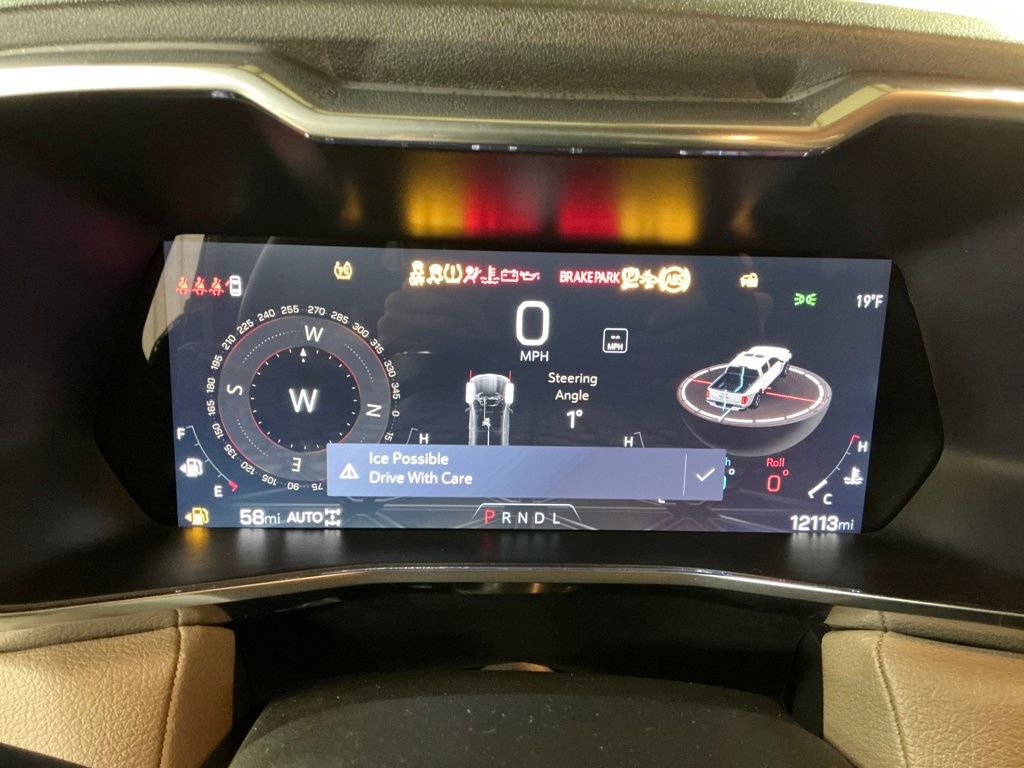 Used 2024 GMC Canyon Denali image 16